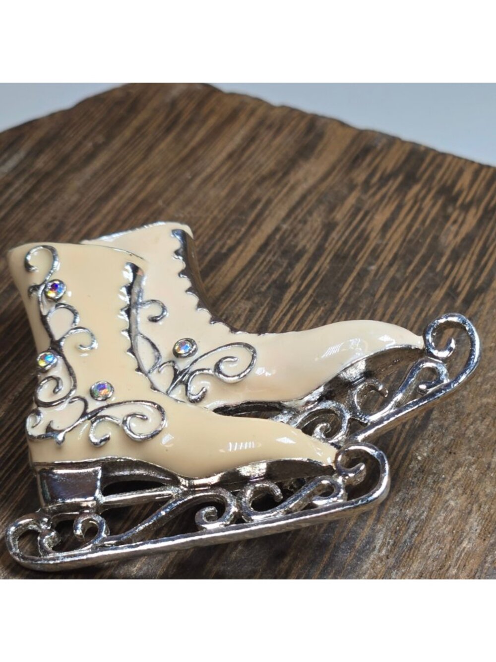 Anne Klein Vintage Blush Pink Rhinestone Ice Skate Brooch Sparkle Winter Jewelry - Picture 4 of 10